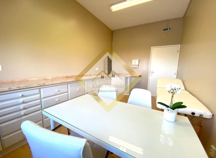 Loja para Arrendamento em Gondomar (São Cosme), Valbom e Jovim Foto 6