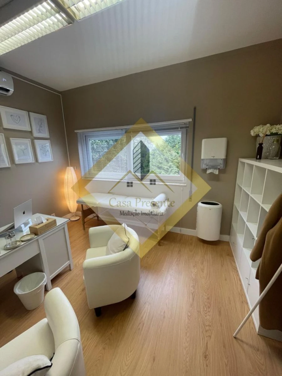 Loja para Arrendamento em Gondomar (São Cosme), Valbom e Jovim Foto 10