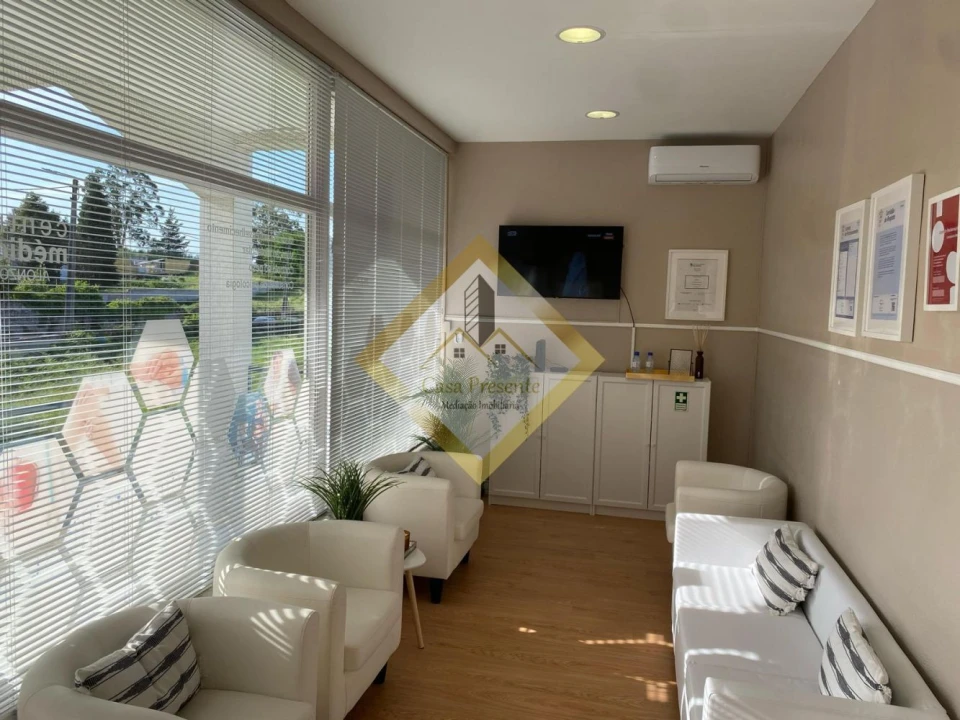 Loja para Arrendamento em Gondomar (São Cosme), Valbom e Jovim Foto 1