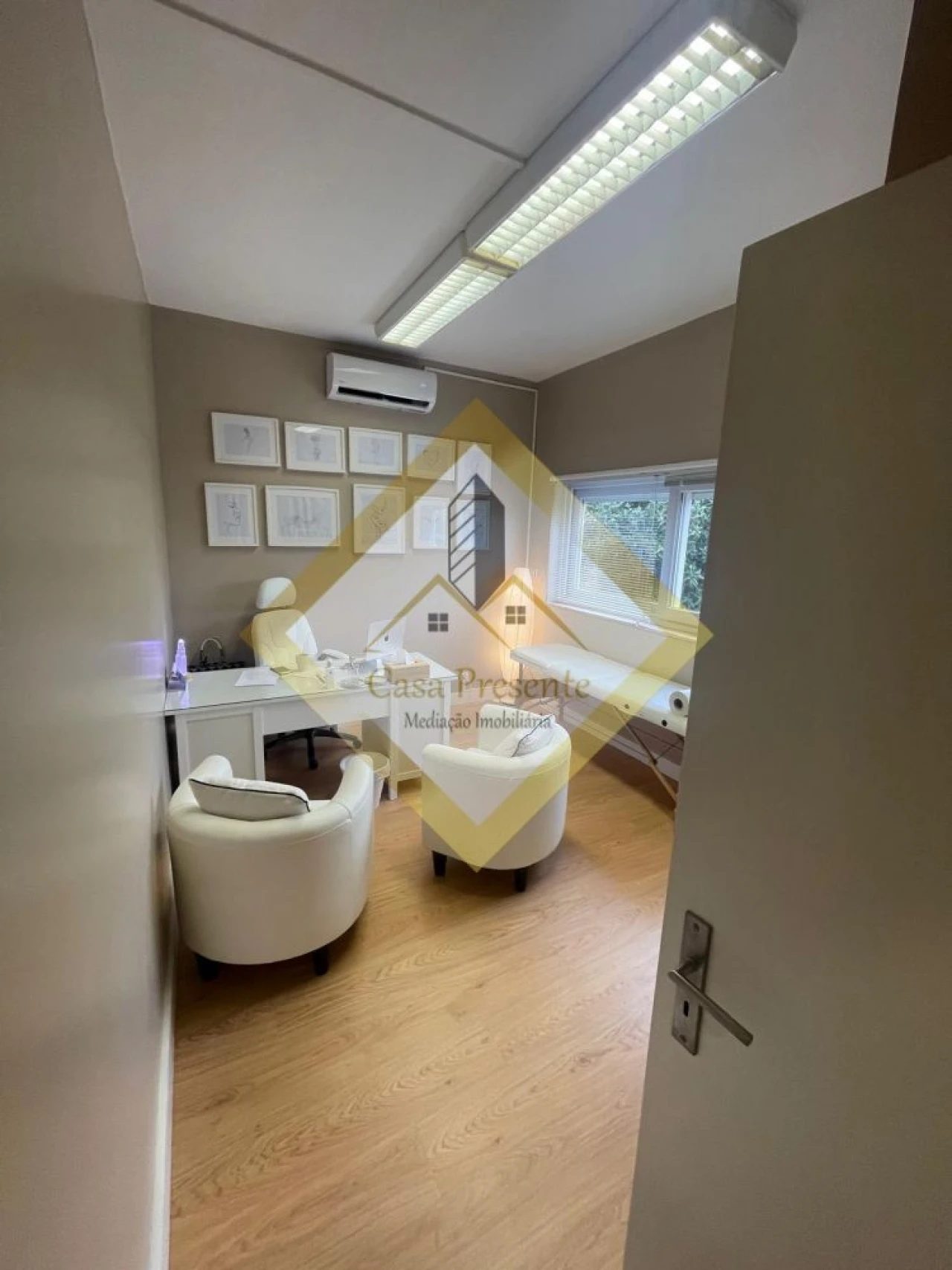 Loja para Arrendamento em Gondomar (São Cosme), Valbom e Jovim Foto 5