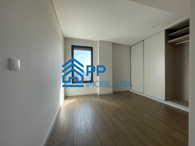 Apartamento T3 para Venda em Cedofeita, Santo Ildefonso, Sé, Miragaia, São Nicolau e Vitória Foto 11