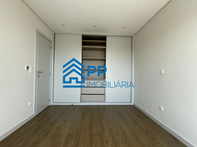 Apartamento T3 para Venda em Cedofeita, Santo Ildefonso, Sé, Miragaia, São Nicolau e Vitória Foto 15