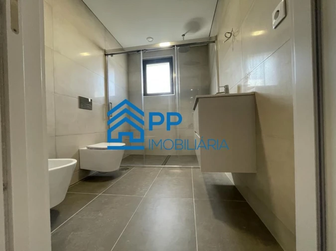 Apartamento T3 para Venda em Cedofeita, Santo Ildefonso, Sé, Miragaia, São Nicolau e Vitória Foto 23