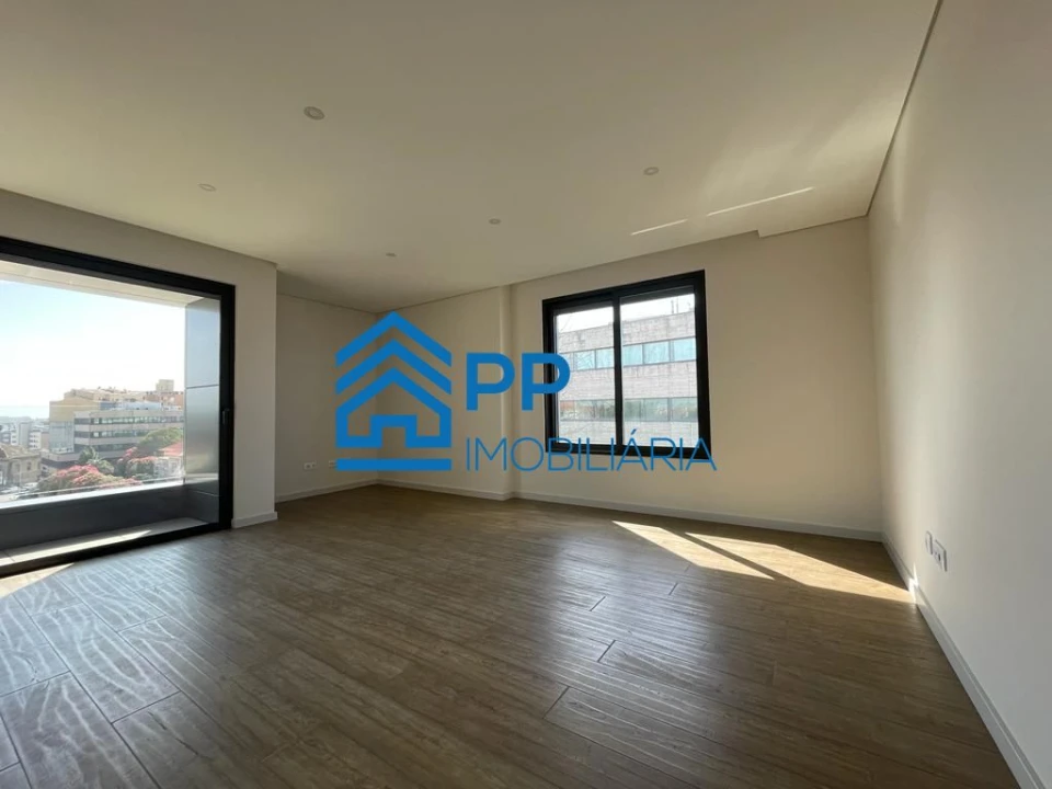 Apartamento T3 para Venda em Cedofeita, Santo Ildefonso, Sé, Miragaia, São Nicolau e Vitória Foto 6