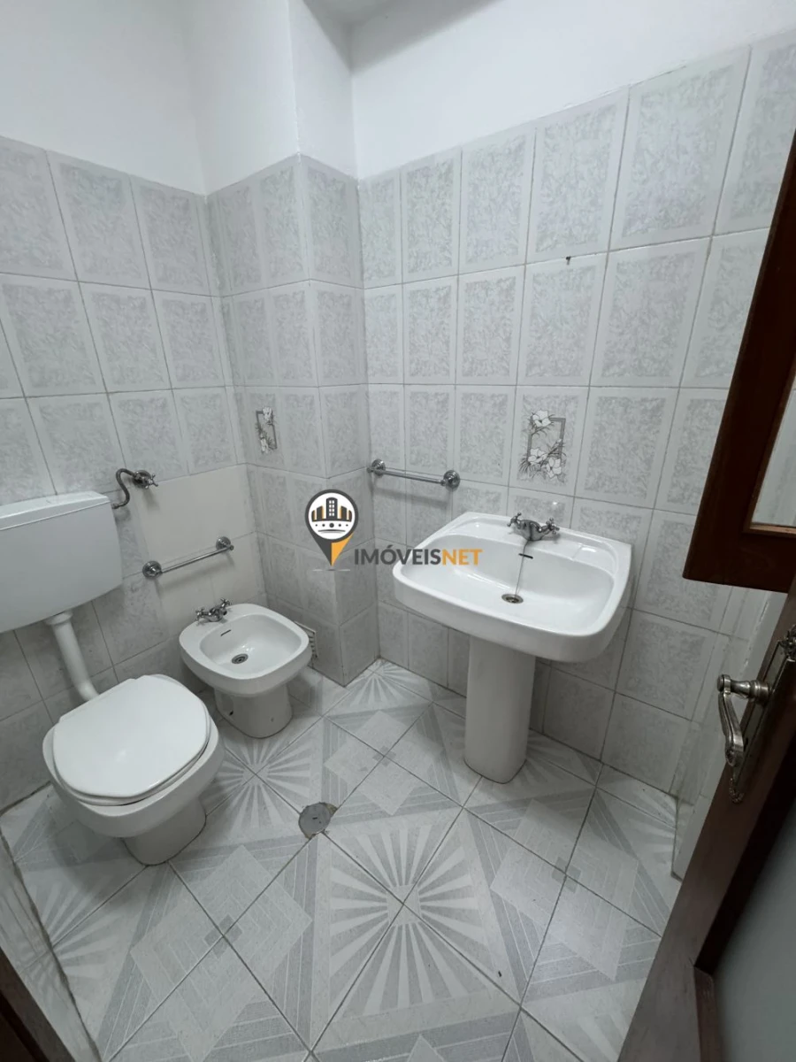 Apartamento T2 para Arrendamento em Castelo Branco Foto 11