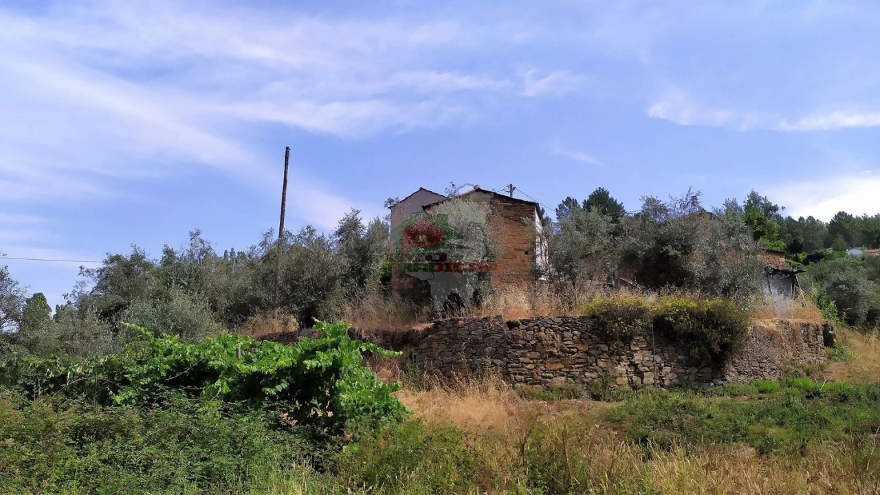 Moradia T2 para Venda em Portela do Fojo-Machio Foto 42