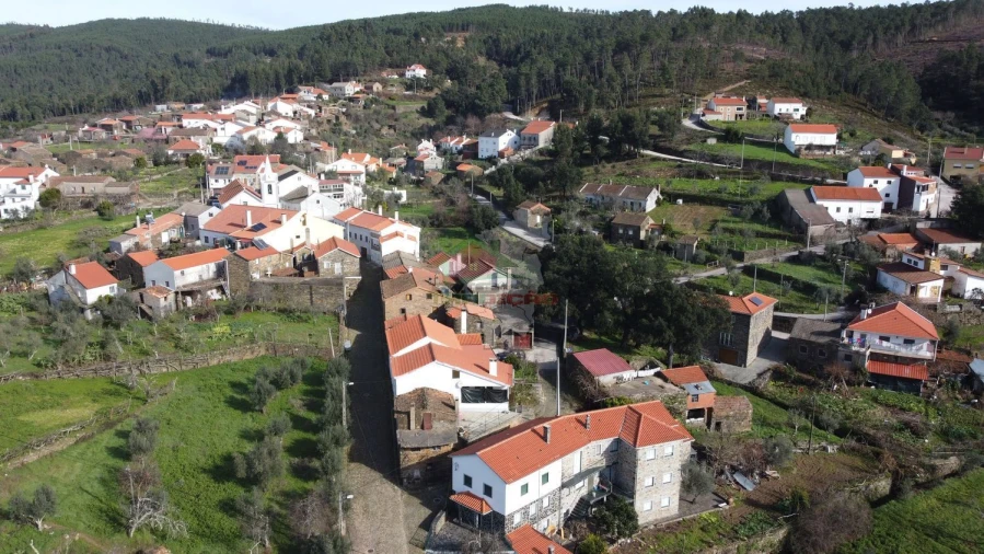 Moradia T1 para Venda em Isna Foto 31