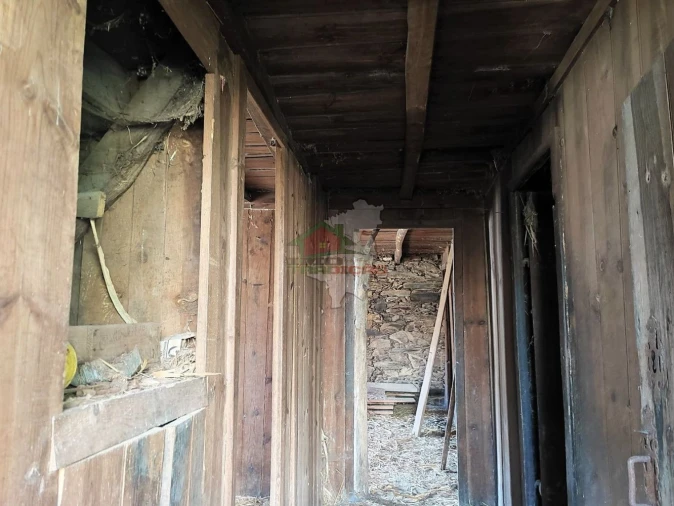 Moradia T1 para Venda em Isna Foto 18