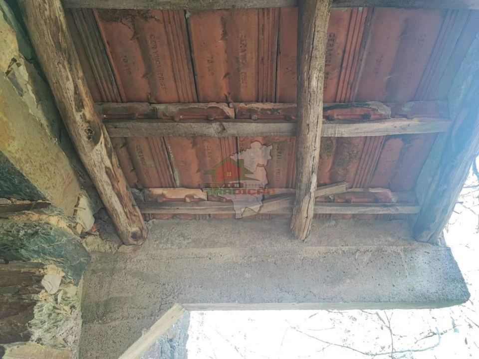 Moradia T1 para Venda em Isna Foto 17