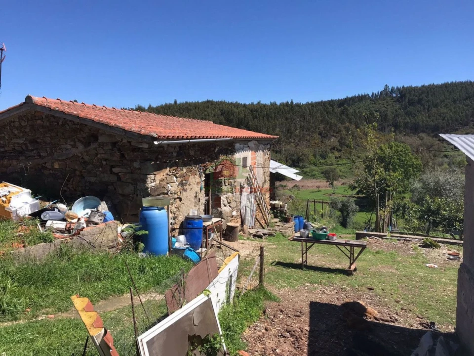 Quinta T5 para Venda em Castelo Foto 1