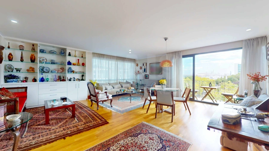 Apartamento T4 para Venda em Parque das Nações Foto 8