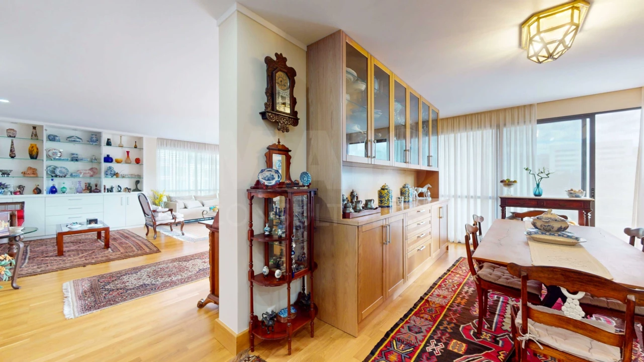 Apartamento T4 para Venda em Parque das Nações Foto 6