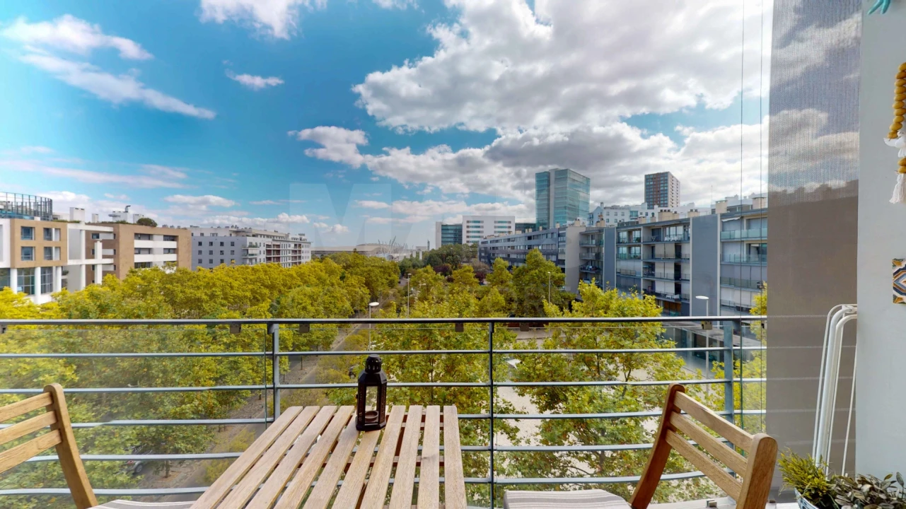 Apartamento T4 para Venda em Parque das Nações Foto 3