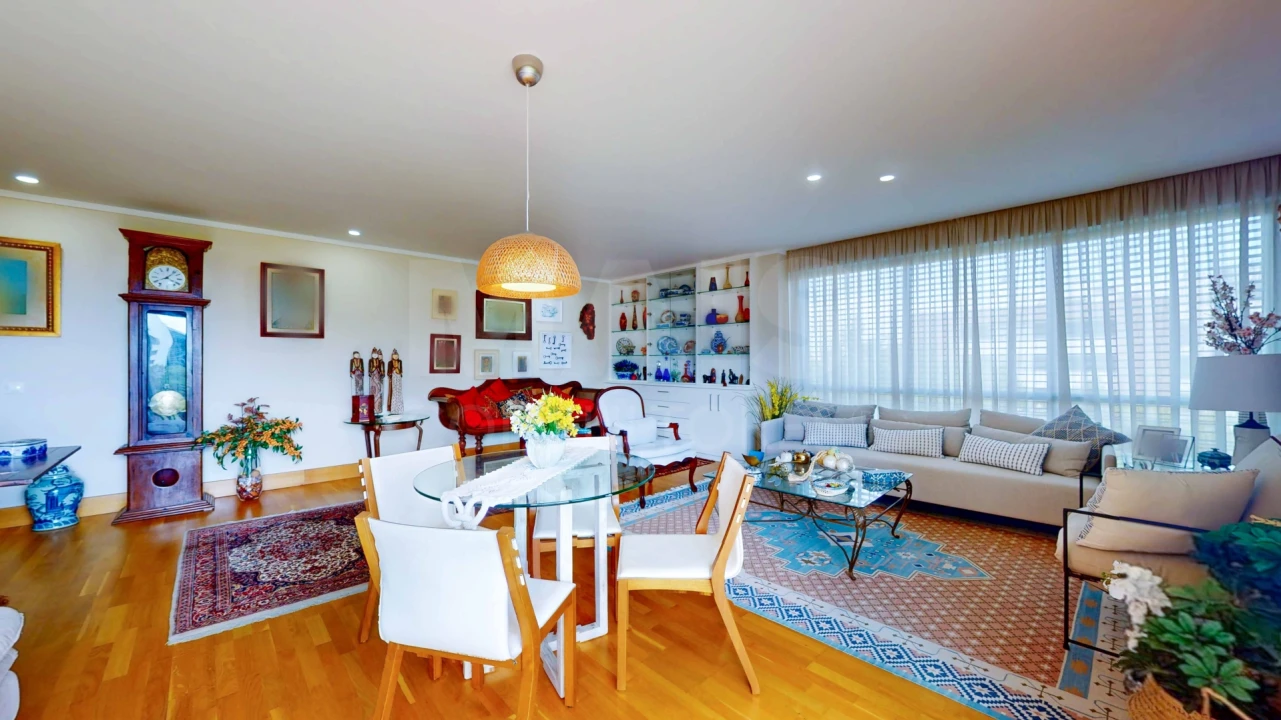 Apartamento T4 para Venda em Parque das Nações Foto 1