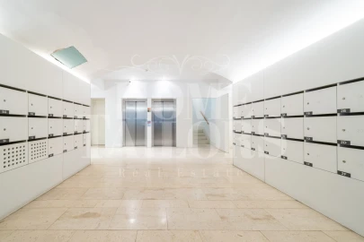 Apartamento T2 para Venda em Santa Maria Maior