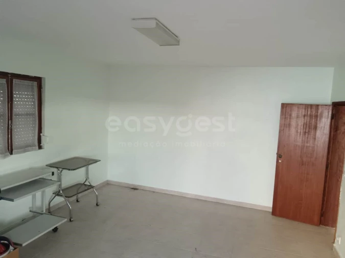 Armazém para Venda em Nazare Foto 3