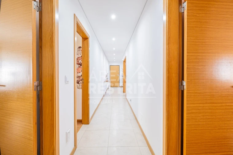 Apartamento T3 para Venda em Fernao Ferro Foto 47