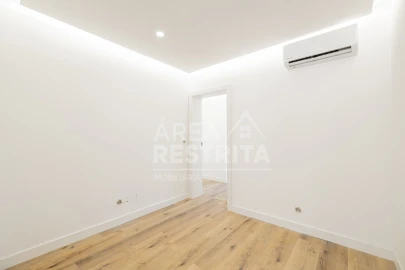 Moradia T5 para Venda em Quinta do Anjo