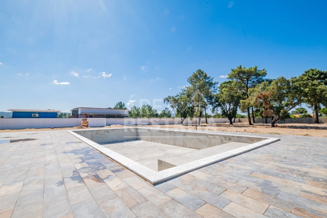 Quinta T5 para Venda em Quinta do Anjo Foto 4