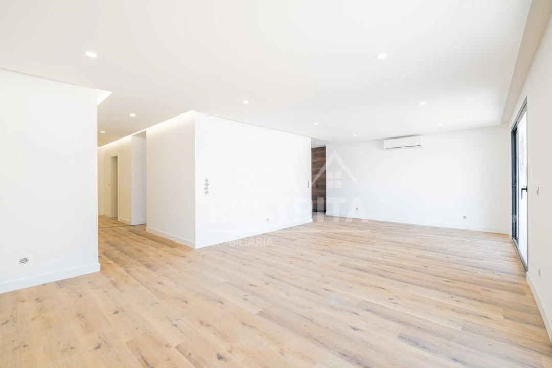 Quinta T5 para Venda em Quinta do Anjo Foto 18