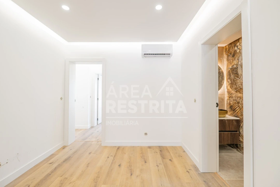 Quinta T5 para Venda em Quinta do Anjo Foto 28