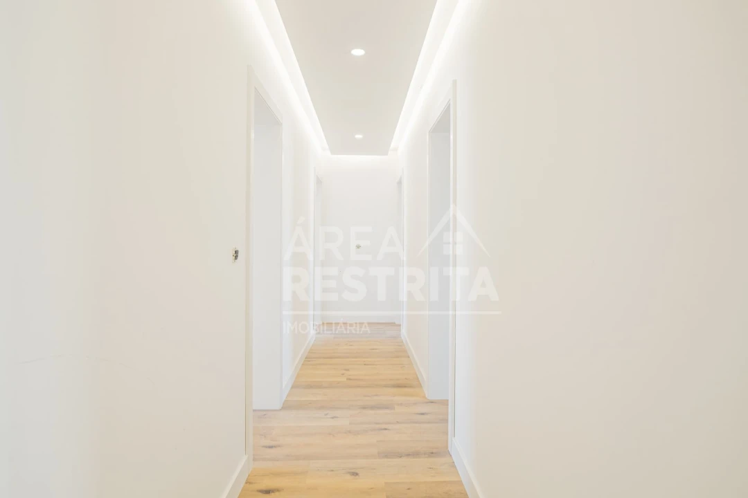 Quinta T5 para Venda em Quinta do Anjo Foto 35