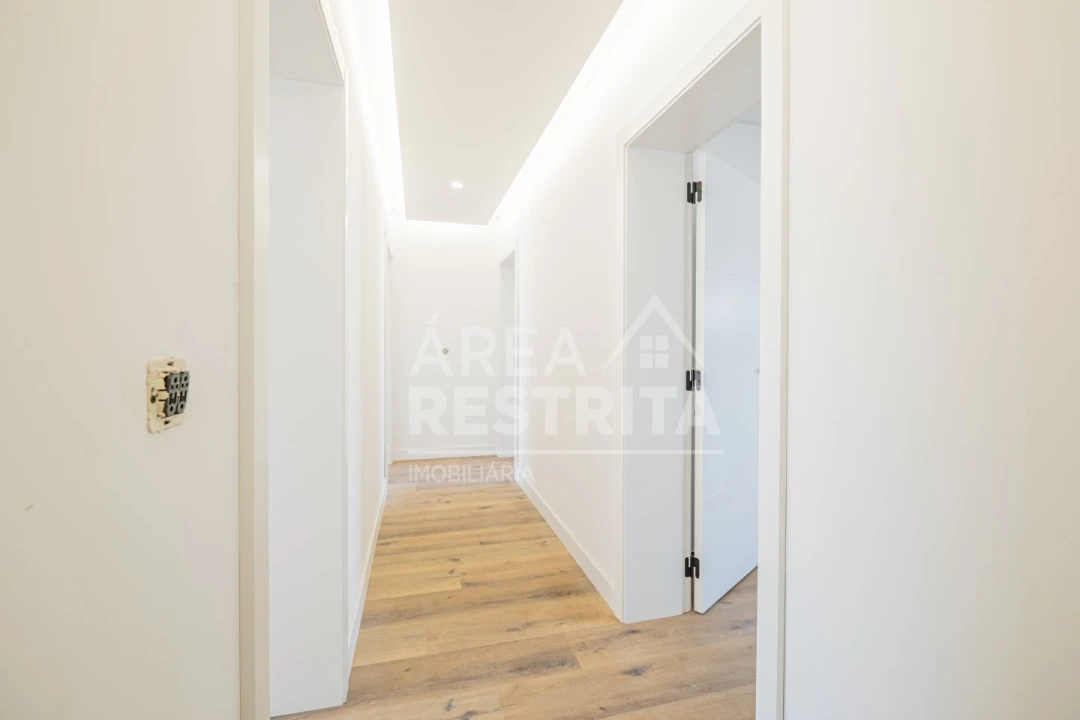 Quinta T5 para Venda em Quinta do Anjo Foto 36