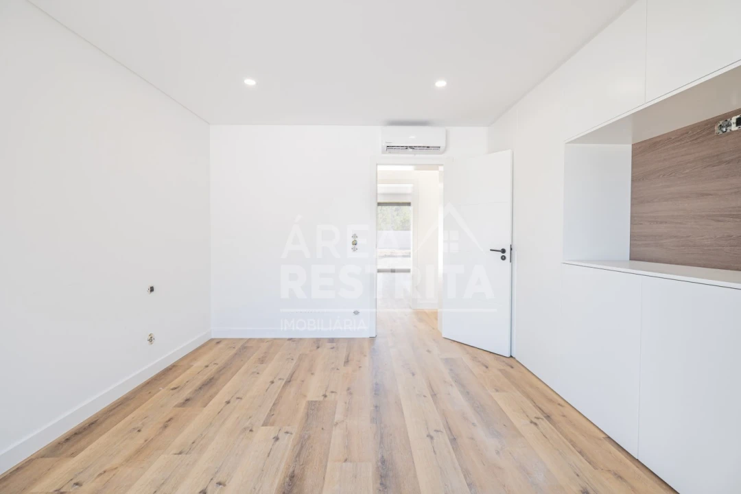 Quinta T5 para Venda em Quinta do Anjo Foto 40