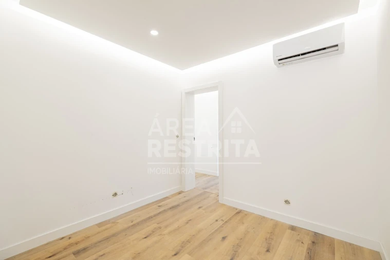 Quinta T5 para Venda em Quinta do Anjo Foto 27