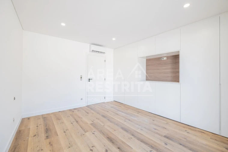 Quinta T5 para Venda em Quinta do Anjo Foto 39