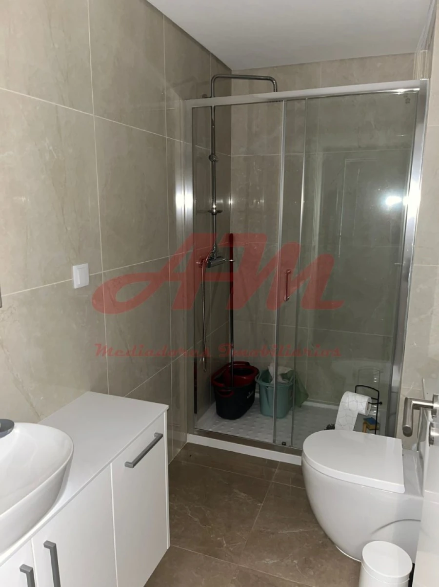 Apartamento T2 para Venda em Loures Foto 14