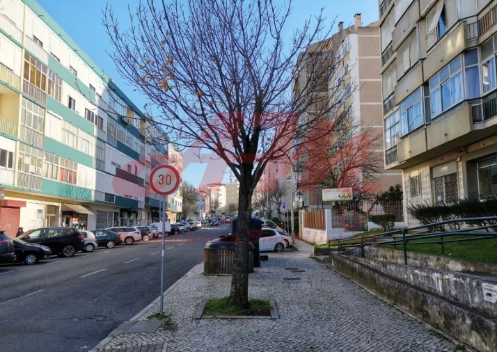 Apartamento T1 para Venda em Águas Livres Foto 9