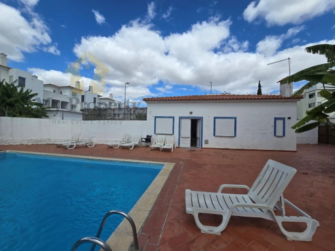 Moradia T1 para Venda em Albufeira e Olhos de Água