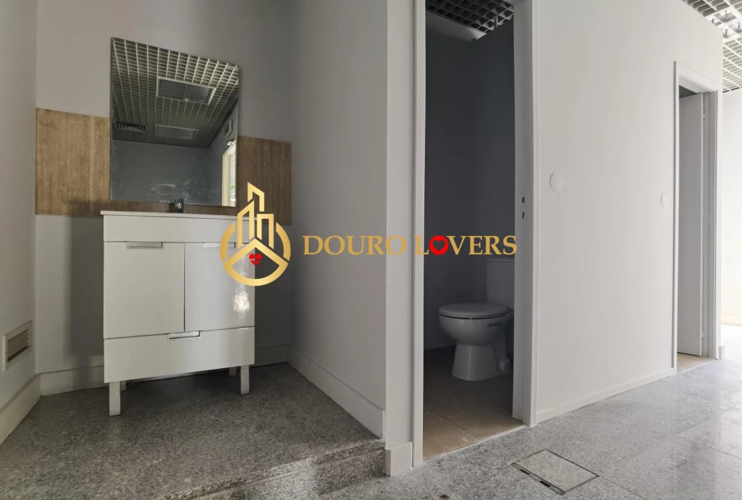 Negócio para Arrendamento em Cete Foto 13