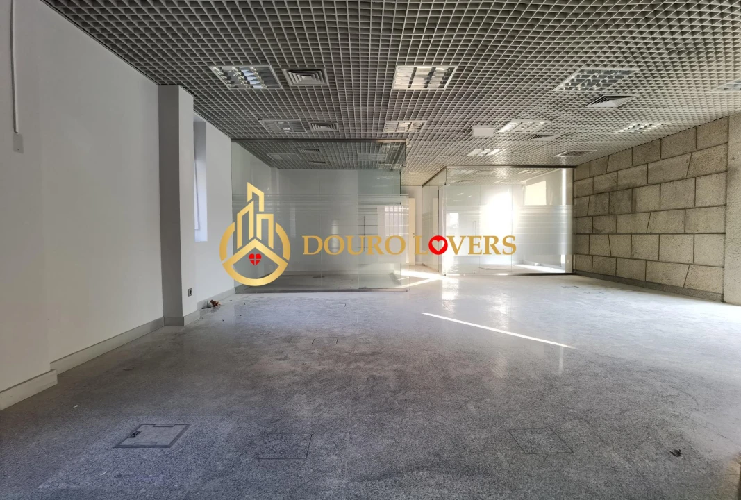 Negócio para Arrendamento em Cete Foto 10