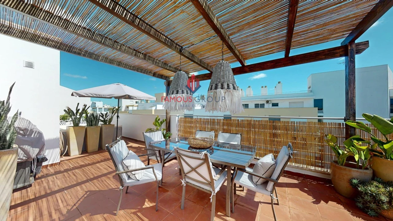 Apartamento T2 para Venda em Portimão Foto 3