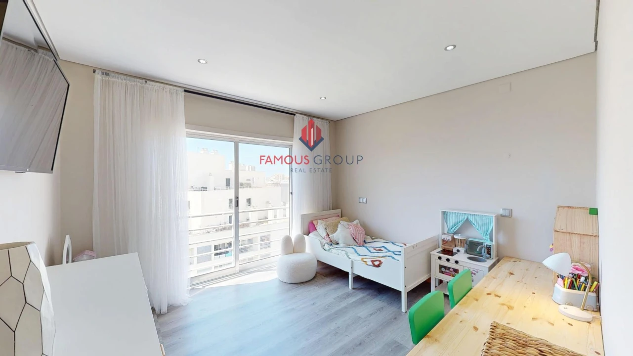 Apartamento T2 para Venda em Portimão Foto 44