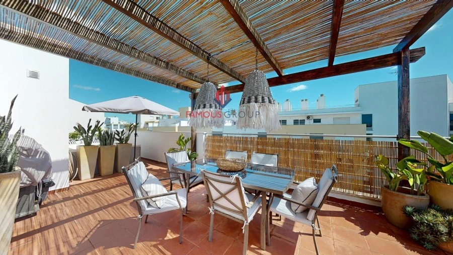 Apartamento T2 para Venda em Portimão Foto 3