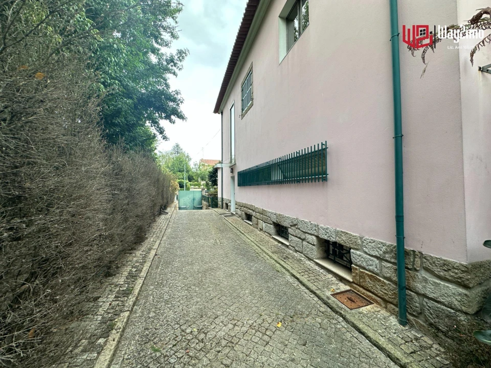 Moradia T6 para Venda em Lordelo do Ouro e Massarelos Foto 5