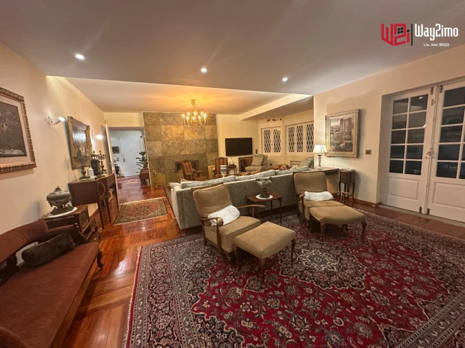 Moradia T6 para Venda em Lordelo do Ouro e Massarelos Foto 1