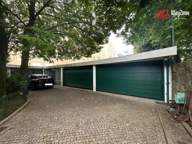 Moradia T6 para Venda em Lordelo do Ouro e Massarelos Foto 6