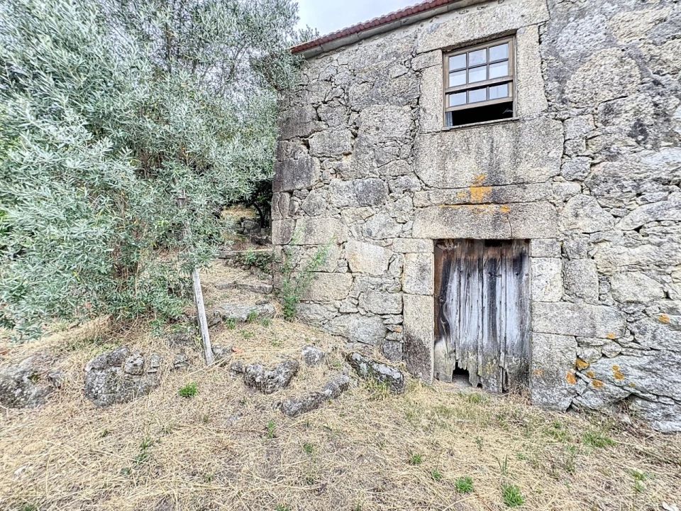 Quinta T2 para Venda em Mozelos Foto 9