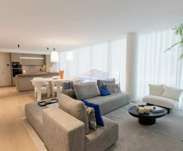 Apartamento T4 para Venda em Marvila Foto 4