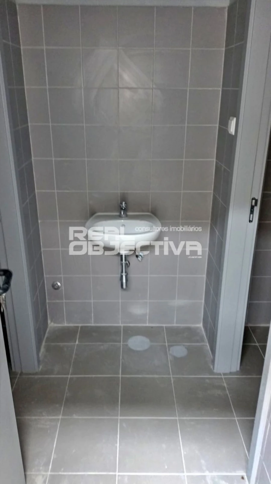 Armazém para Arrendamento em São Pedro Fins Foto 7