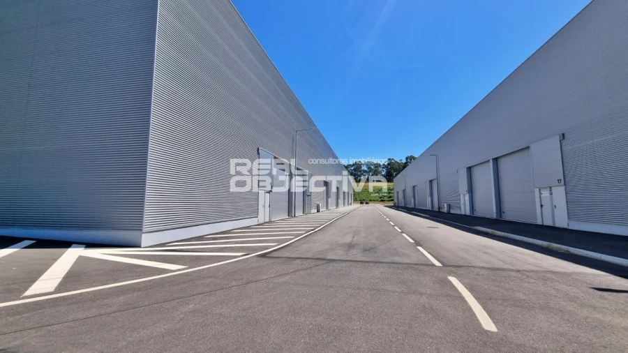 Armazém para Arrendamento em São Pedro Fins Foto 9