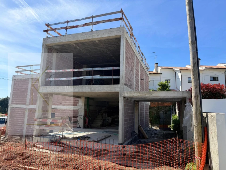 Moradia T3 para Venda em Santa Maria Maior e Monserrate e Meadela Foto 30