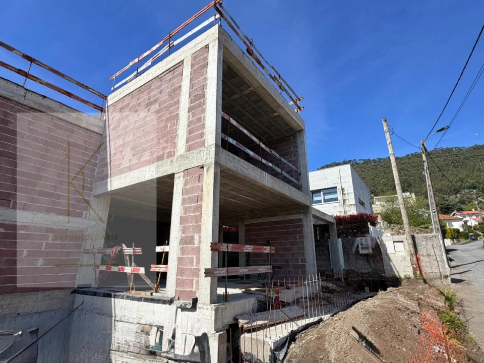 Moradia T3 para Venda em Santa Maria Maior e Monserrate e Meadela Foto 33