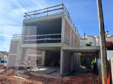 Moradia T3 para Venda em Santa Maria Maior e Monserrate e Meadela