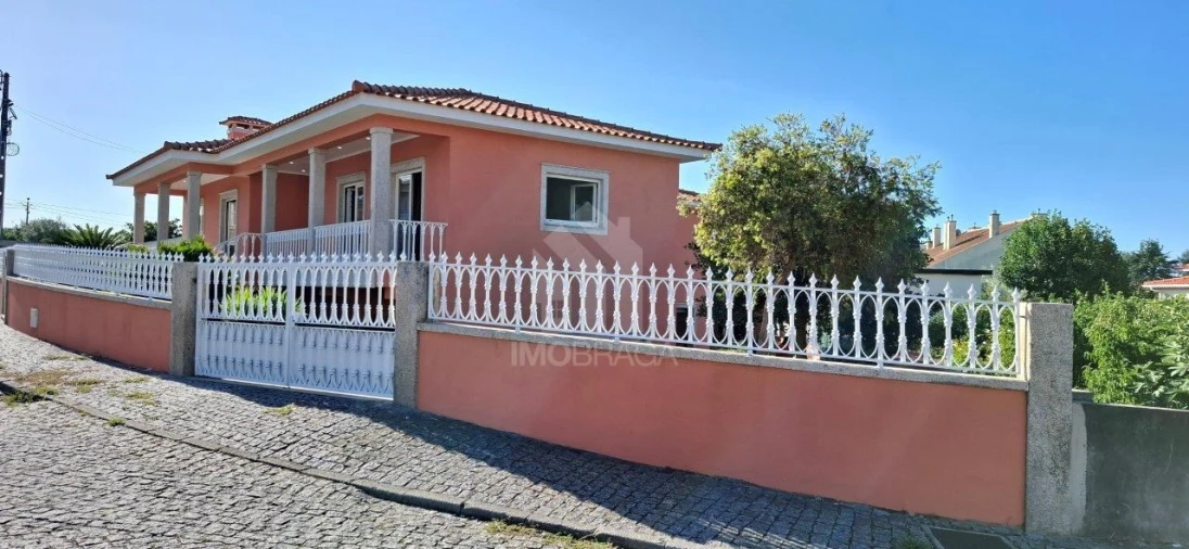 Moradia T3 para Venda em Nine Foto 49