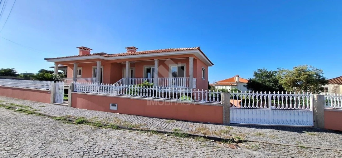 Moradia T3 para Venda em Nine Foto 50